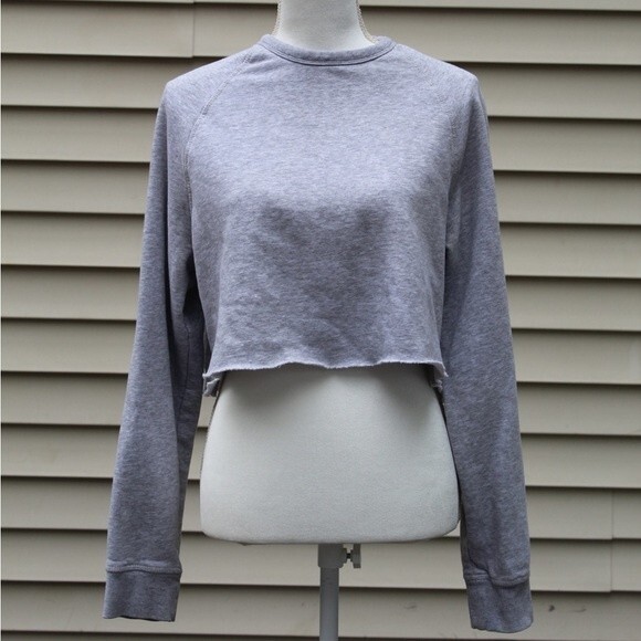 H&M Crop Sweater - Picture 1 of 3
